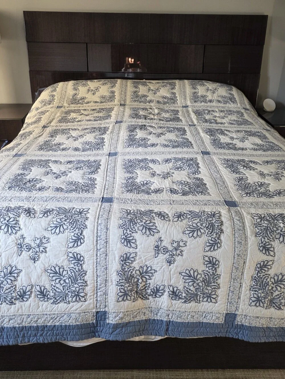 Queen 90x90 100% Cotton Blue & White Reversible Floral Quilt